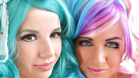 Sexy girls Olivia Grace and Onyx Viper in sexy pantyhose licking tight pussies during hot lesbian sex 